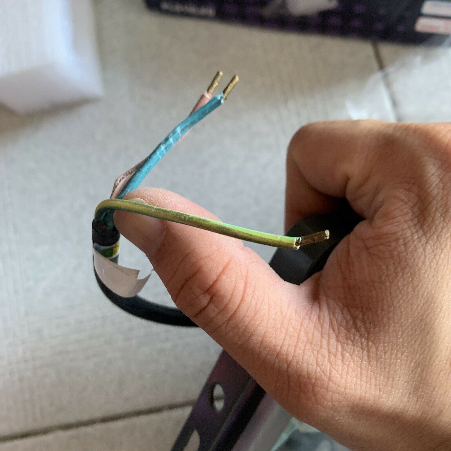 Clipsal 10W LED Slimline Floodlight FLS10LED