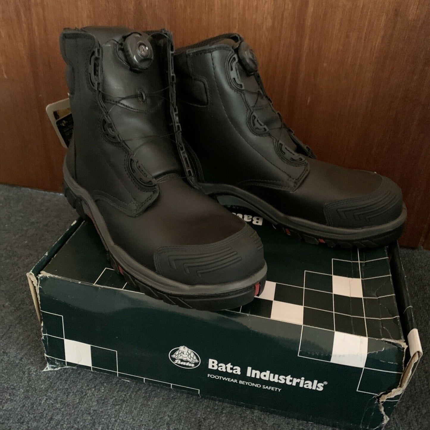 Bata Hero 551 Work Safety Boots Boa Lacing System, Scuff Cap Size 10UK 11US