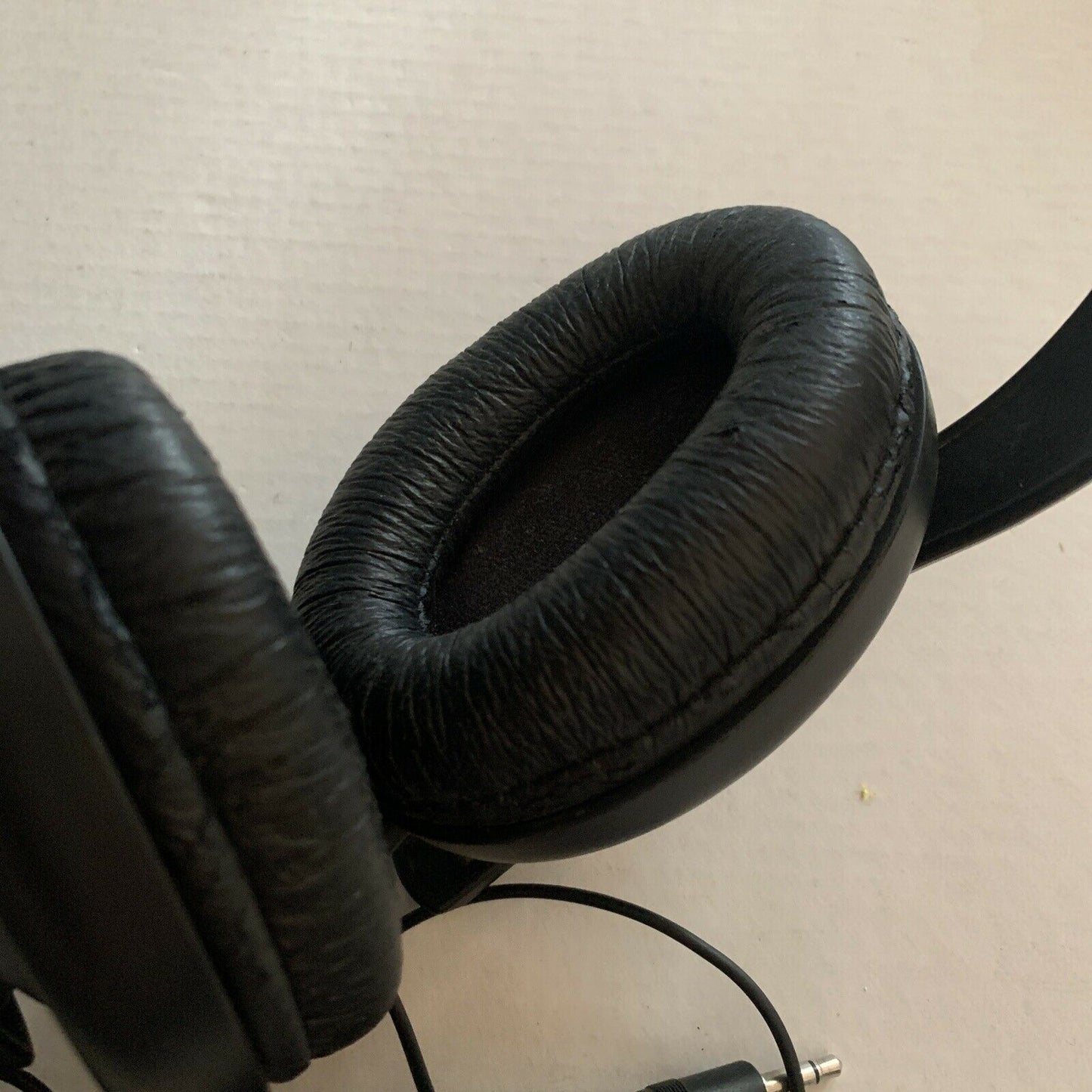 Sennheiser HD 202 Dynamic Headphones