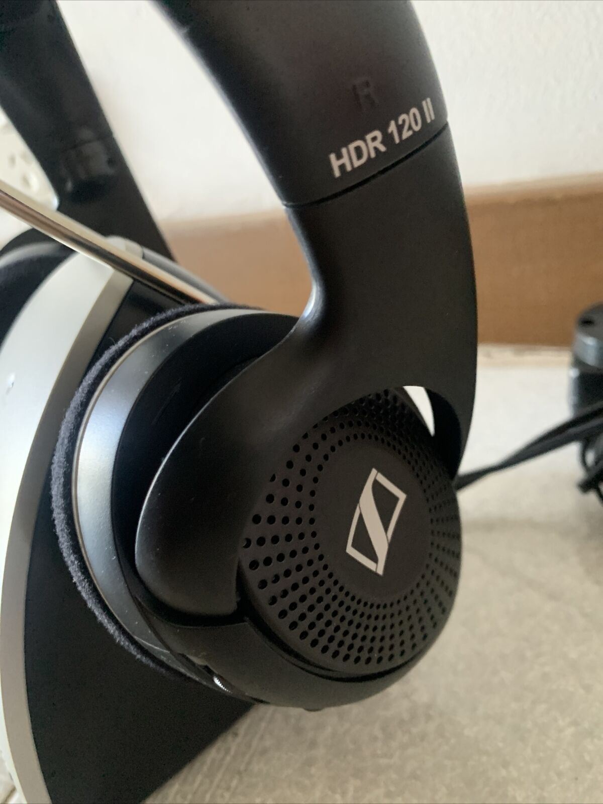 Sennheiser HDR 120 II Wireless 100m range Headphones Headset & Charging Stand