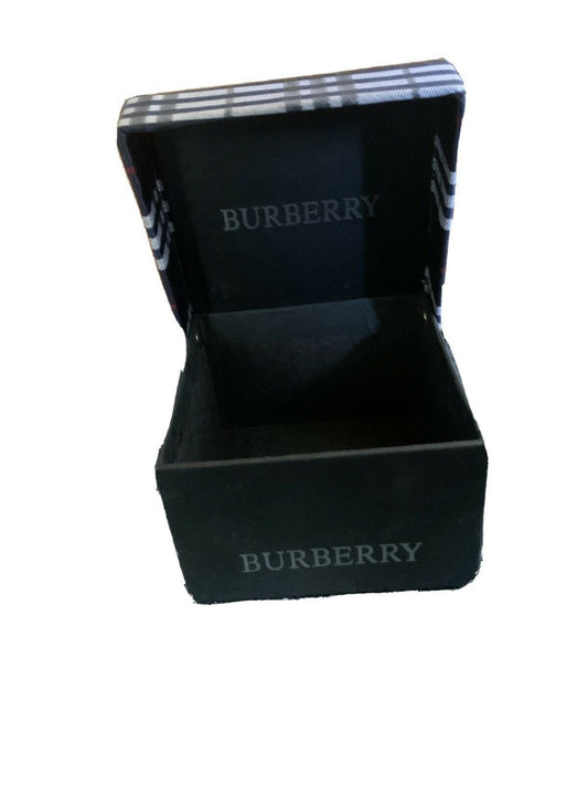 Burberry Box 10.5cm x 11cm x 7cm