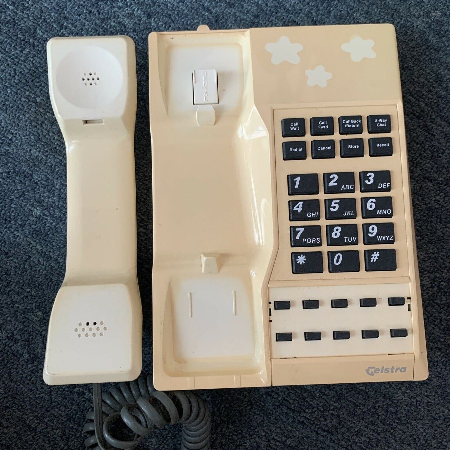 Telstra TF400C Corded Home Phone Telephone Landline Retro