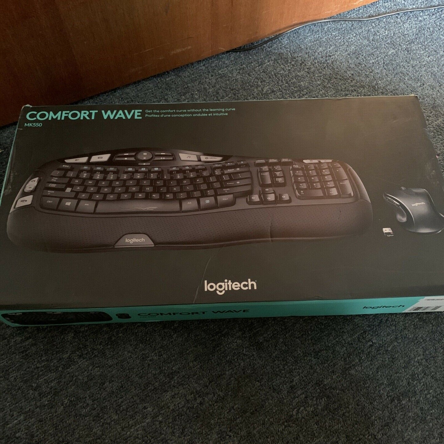 Logitech MK550 (920002555) Wireless Keyboard and Mouse Combo