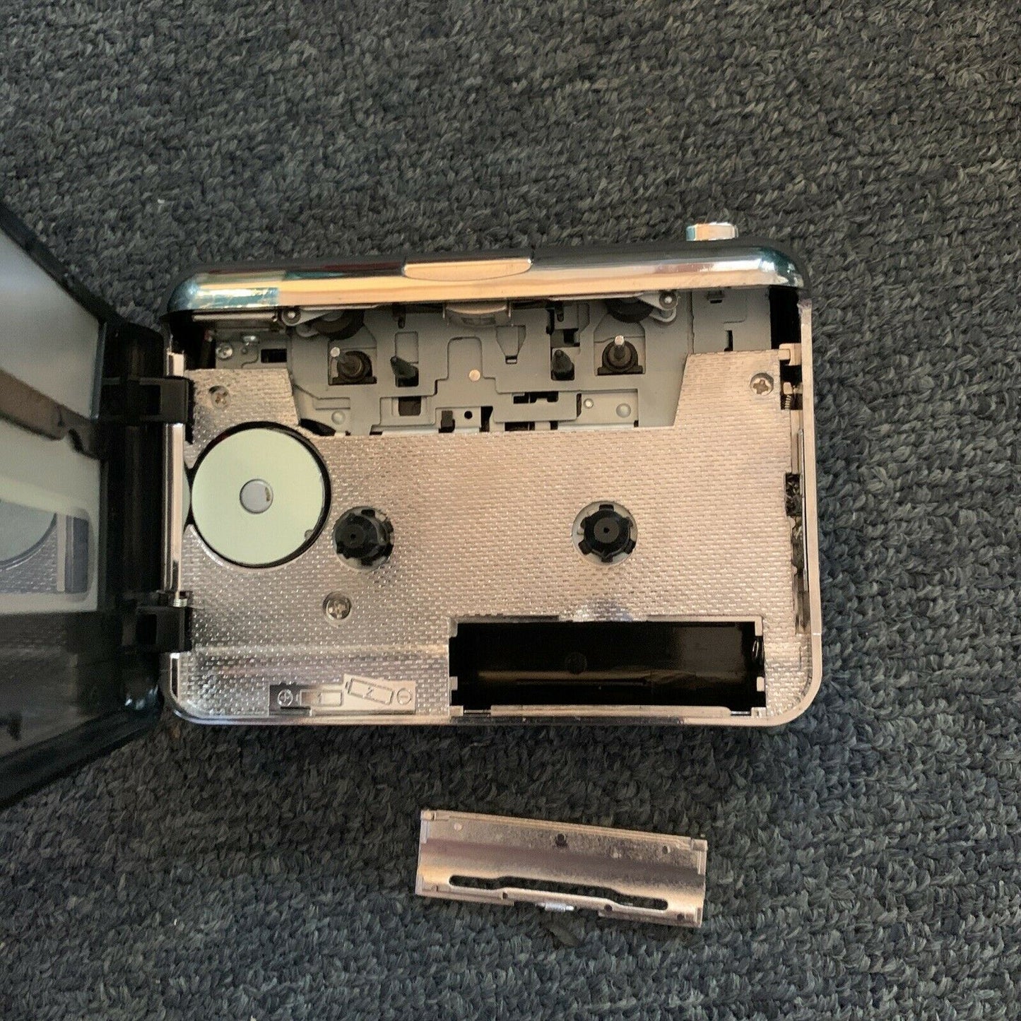 Portable Tape Cassette Player with PC Super USB Cassette-to-MP3 Converter