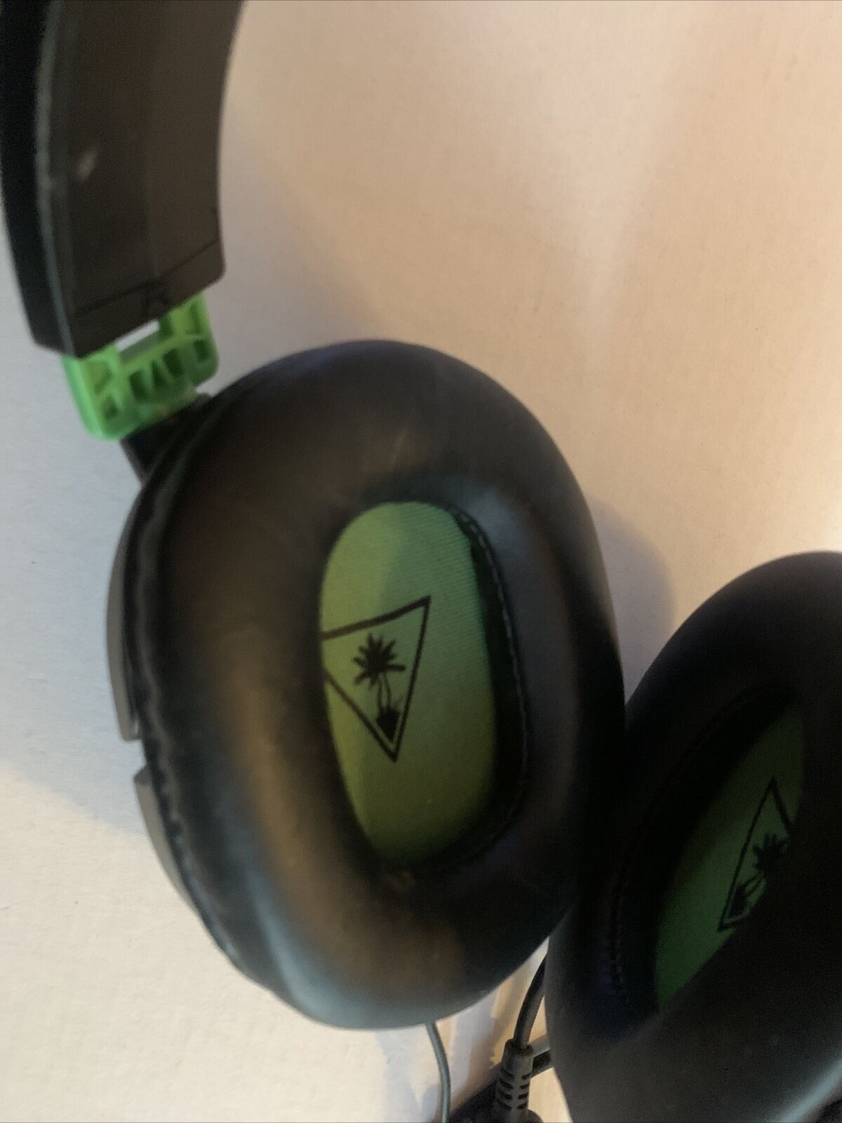 Turtle Beach Headphones L2303H4121142 For Parts Or Not Working