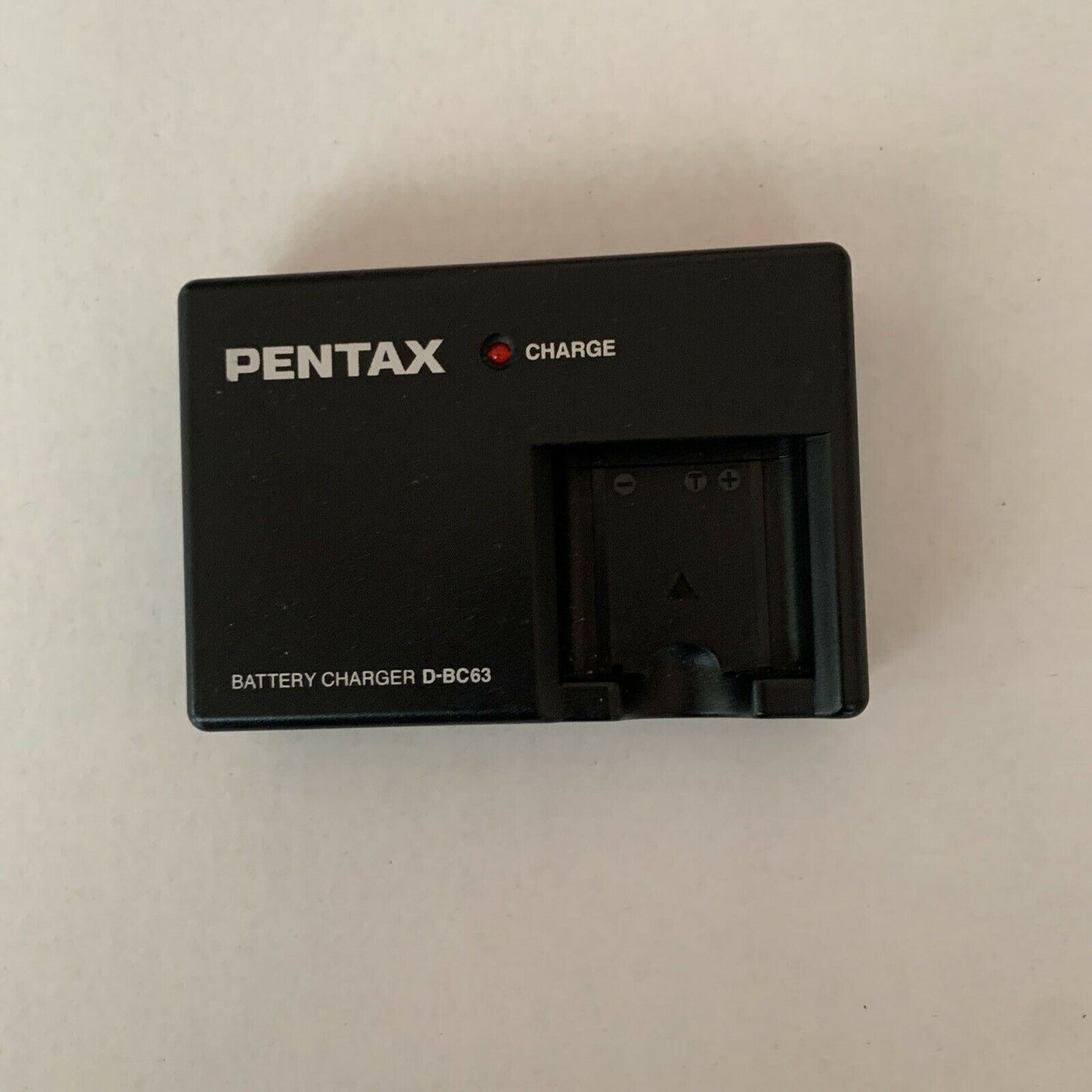 Genuine Pentax D-BC63 Battery Charger for Li-63 Battery & Pentax Optio