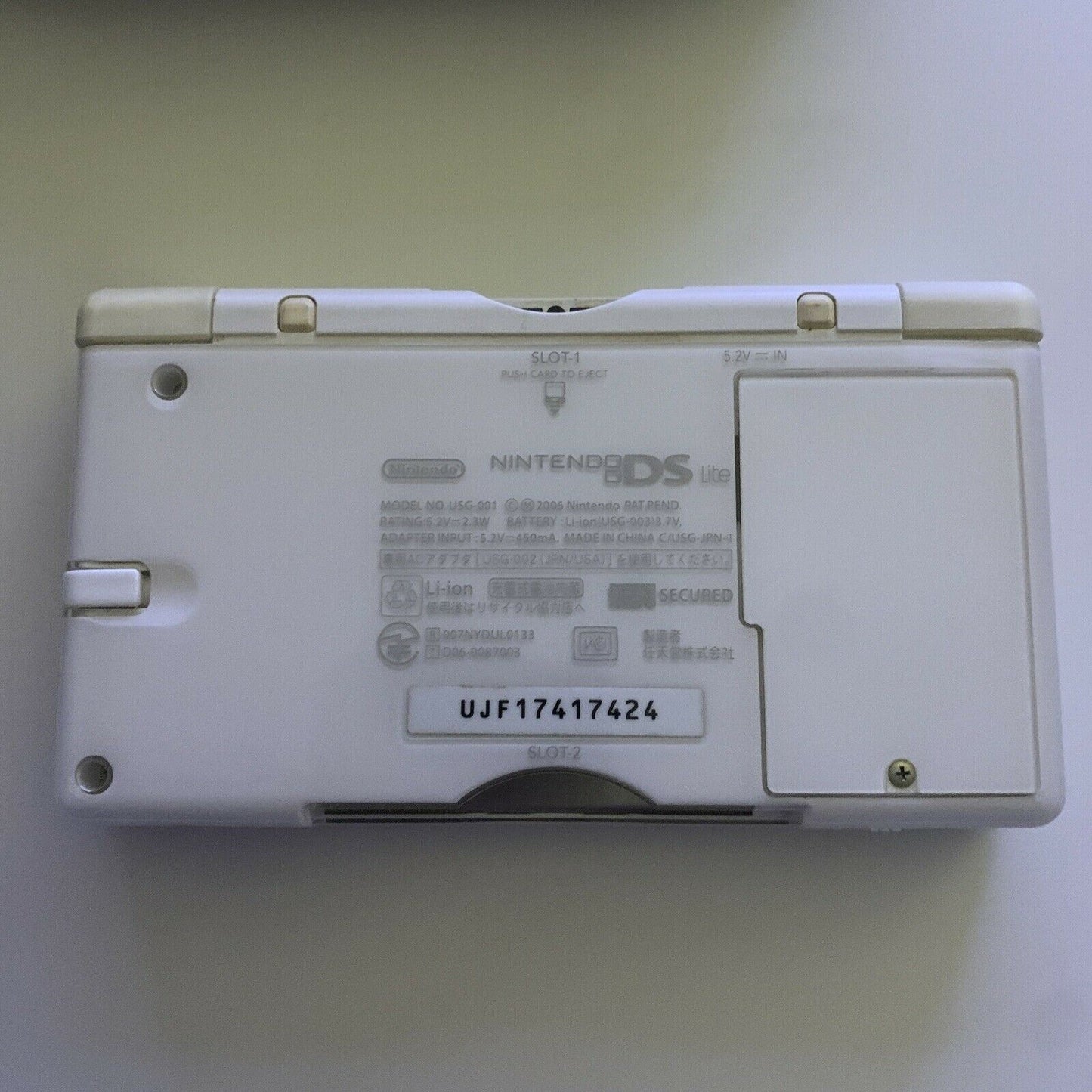 Nintendo DS Lite White Handheld System with Case & USB Charger