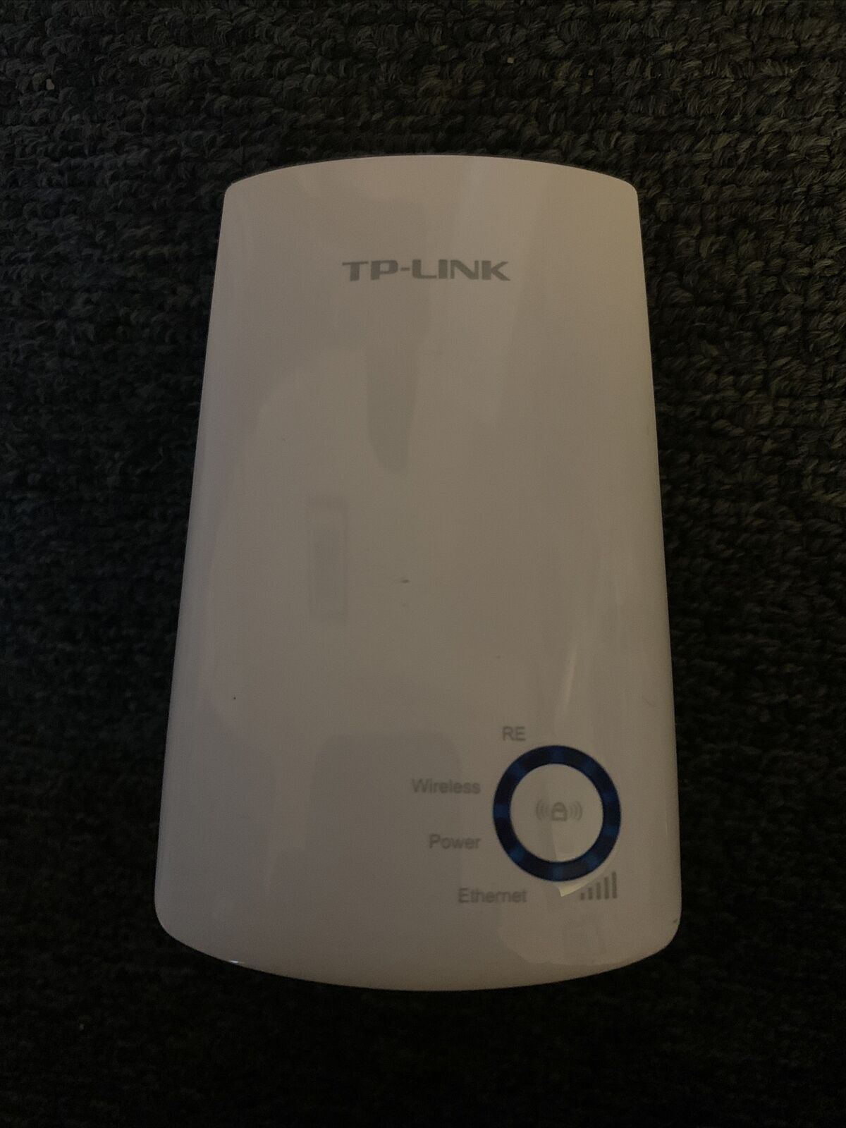 TP-LINK Tl-WA850RE 300mbps Wall Plug Universal WiFi Range Extender Booster