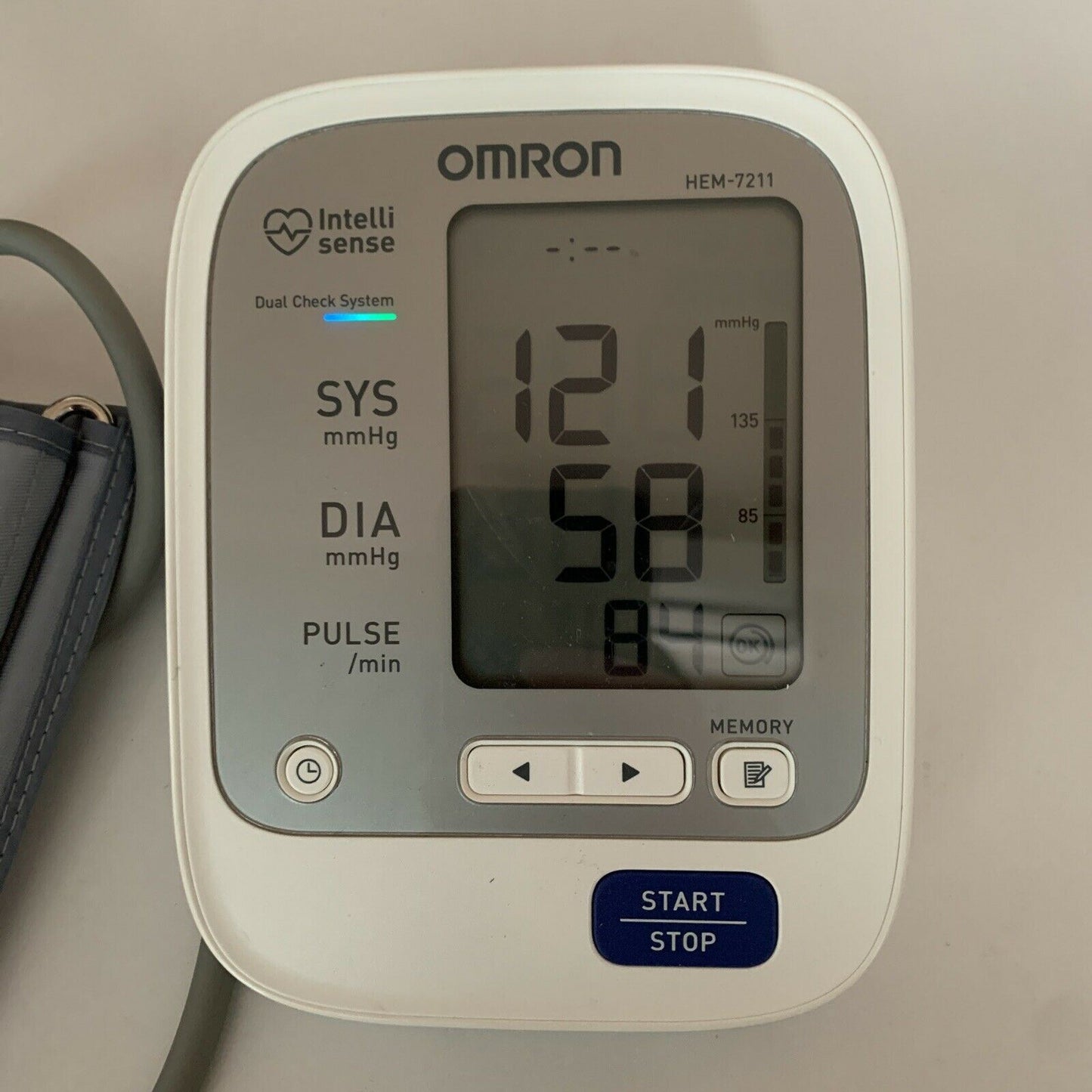 Omron HEM-7211 Automatic Blood Pressure Monitor