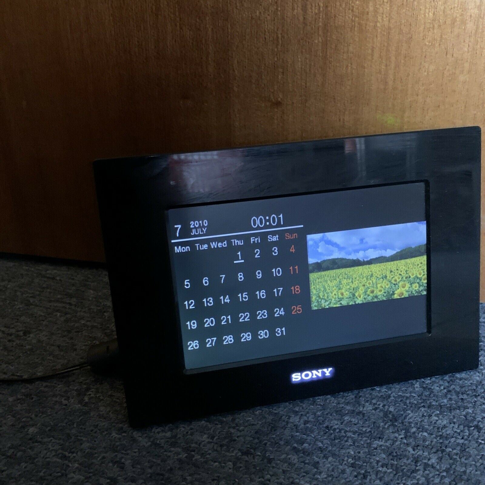 Sony SFrame DPFA710 7" Digital Picture Frame Retro Unit