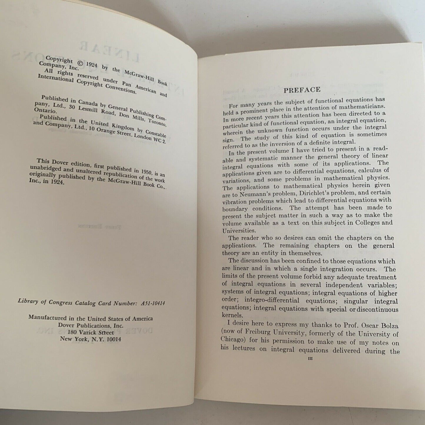 Linear Integral Equations by William Vernon Lovitt