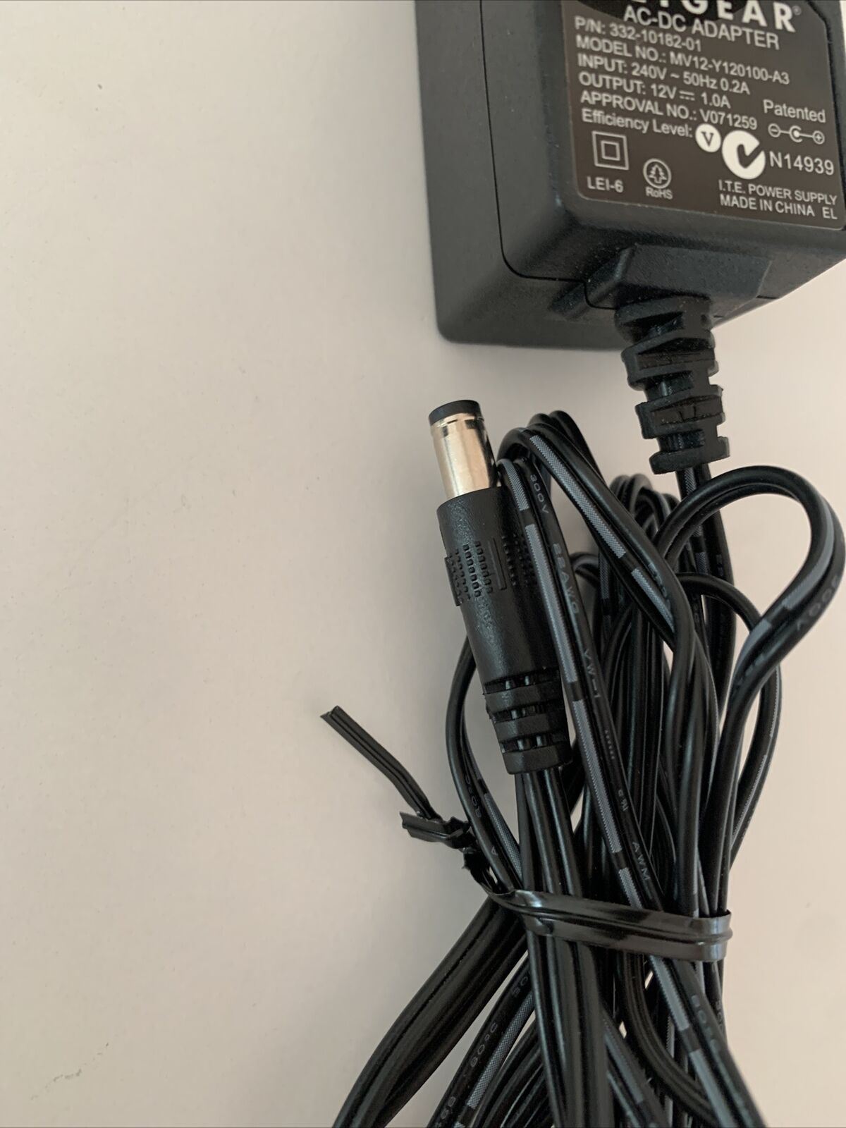 Chargeur NETGEAR 332-10181-01 MV12-Y120100-C5 12V 1A