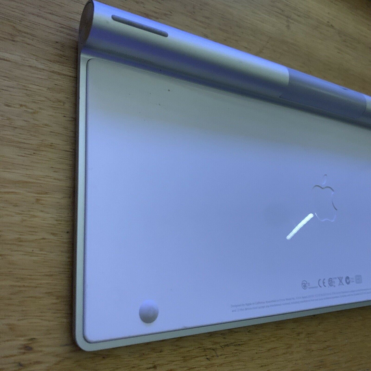 Apple Wireless Bluetooth Keyboard A1314 - Doesn't Turn On For Parts Or Repair