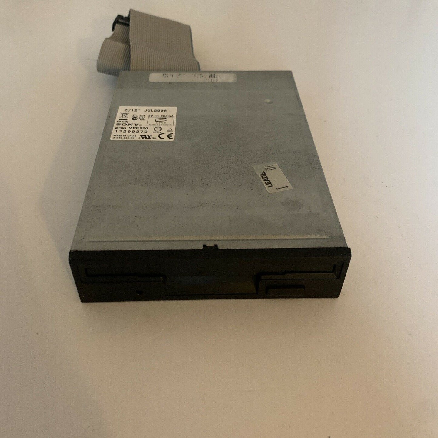 Sony Floppy Drive Disk MPF920-E 3,5 FDD Computer Diskettenlaufwerk white/beige Sony Floppy Drive Disk MPF920-E 3,5 FDD Computer Diskettenlaufwerk white/beige