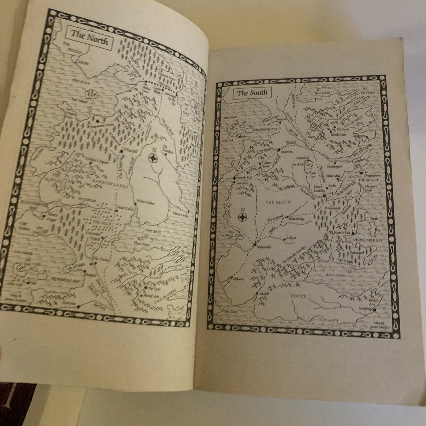 A Feast for Crows & Clash Of Kings by George R. R. Martin (2006, Paperback)