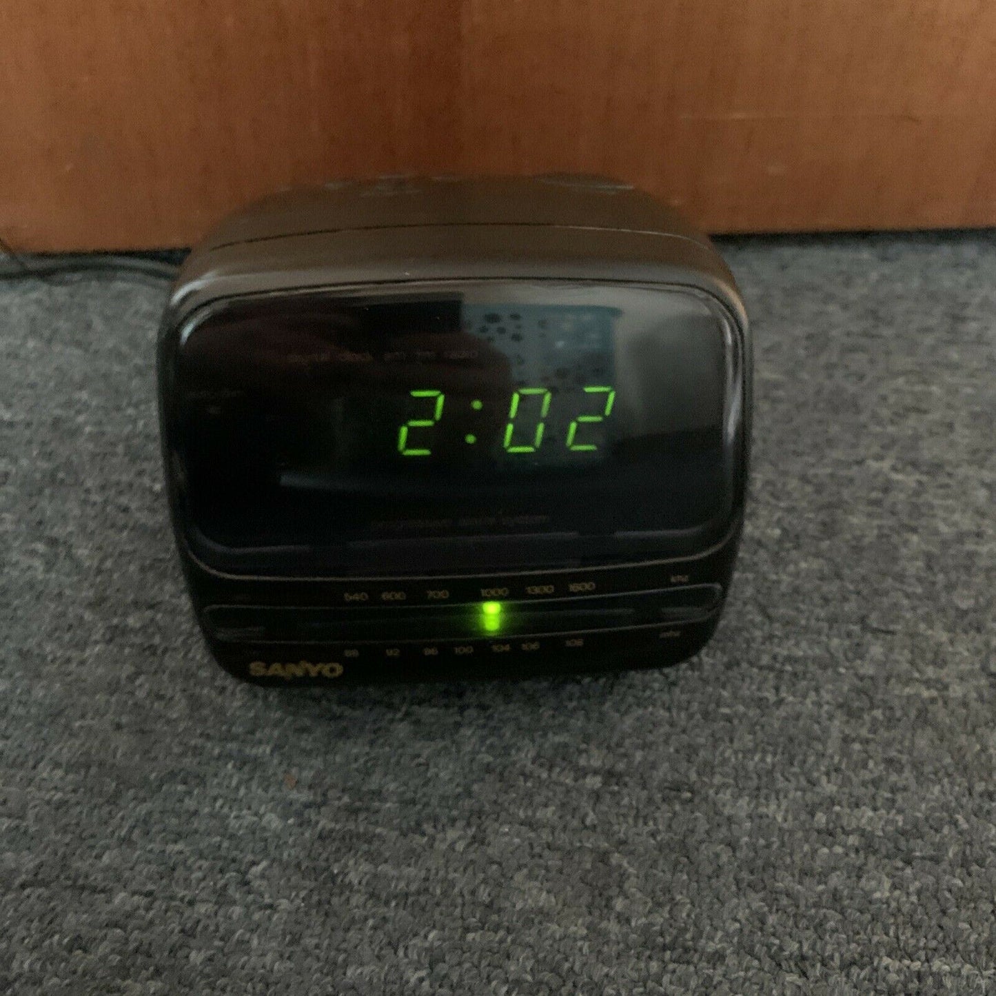 Vintage Sanyo RM 399 Alarm Clock AM/FM Radio