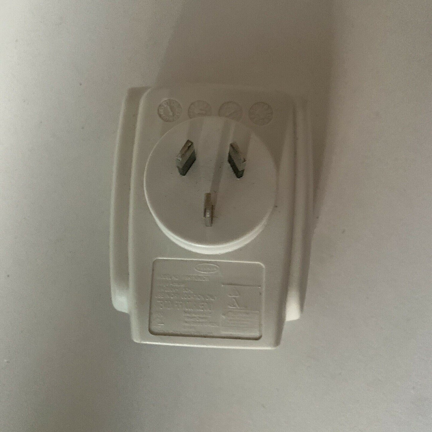 Belkin Surgemaster F9H110auCW 10A