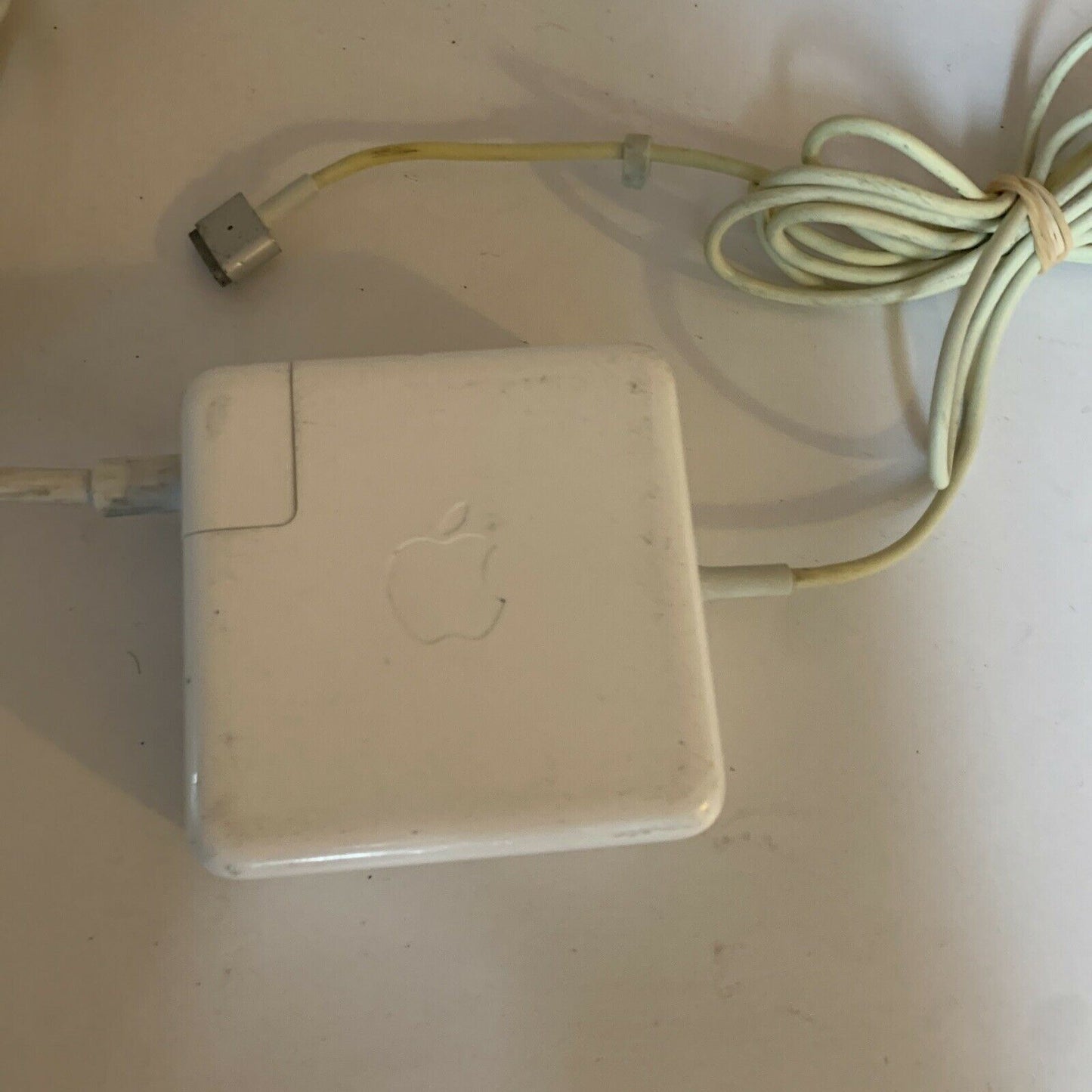 Genuine Apple Magsafe 2 Power Adapter A1424