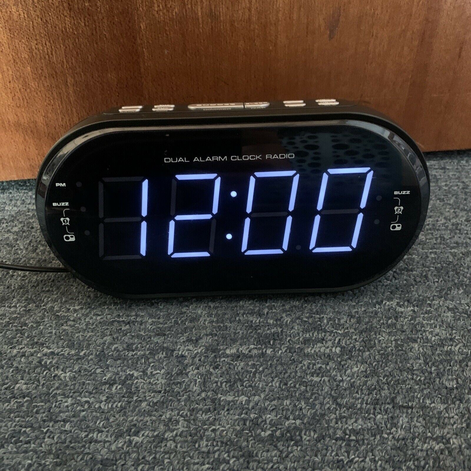 Home & Co Big Display Alarm Clock Radio AM/FM CR228PL Retro Unit