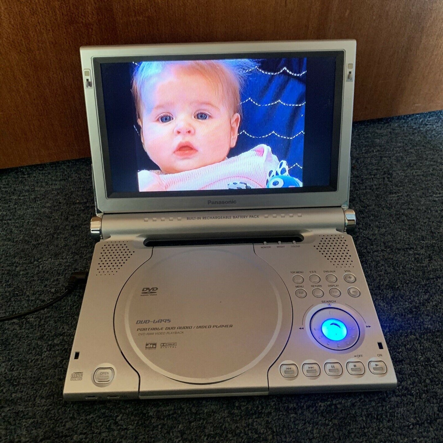 Panasonic DVD-LA95 Portable DVD Player 9" LCD Screen /w DTS DOLBY Digital Audio