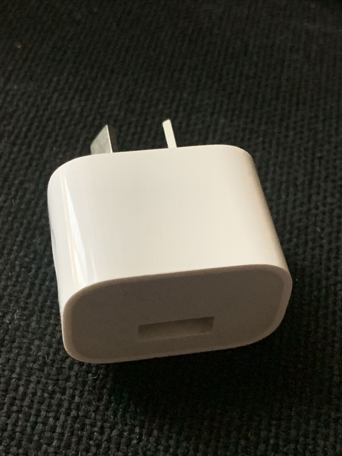 Genuine Apple A1444 5W USB Power Adapter Wall Charger - White