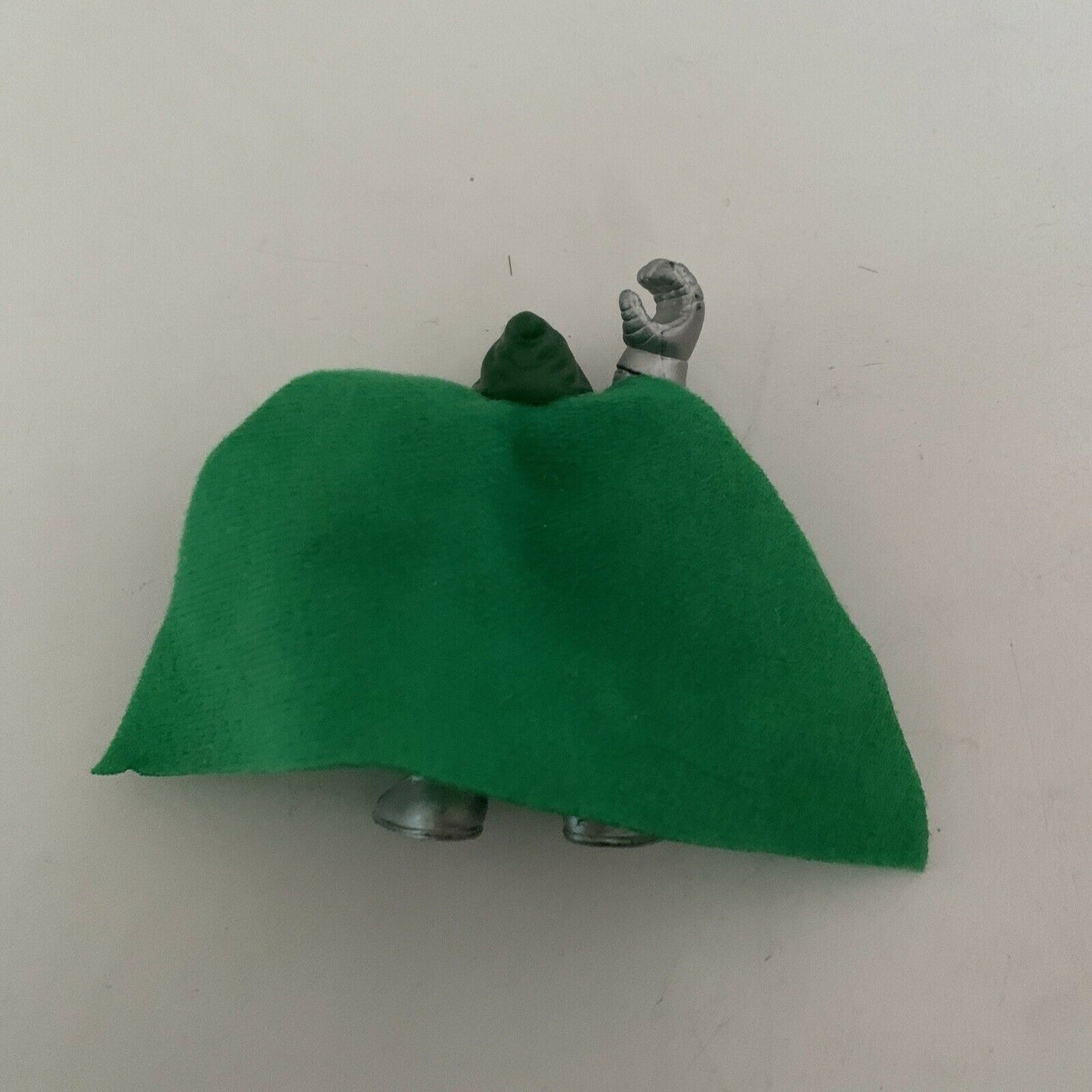 Hasbro Marvel Super Hero Adventures Villain Dr Doom Von Doom Green Cape 2010