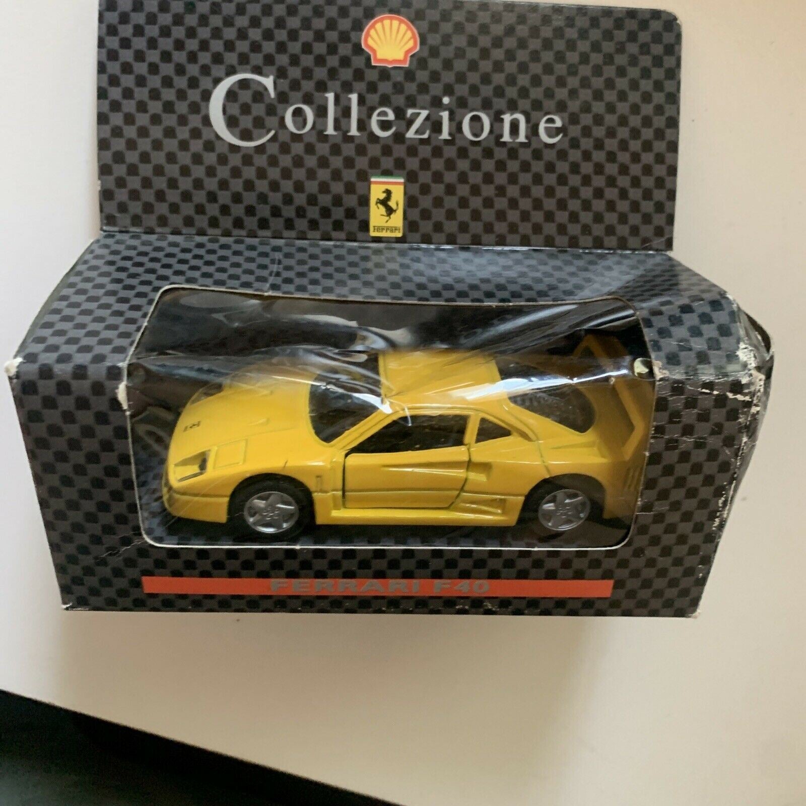 Shell Collezione Ferrari F40 Car Diecast – Retro Unit