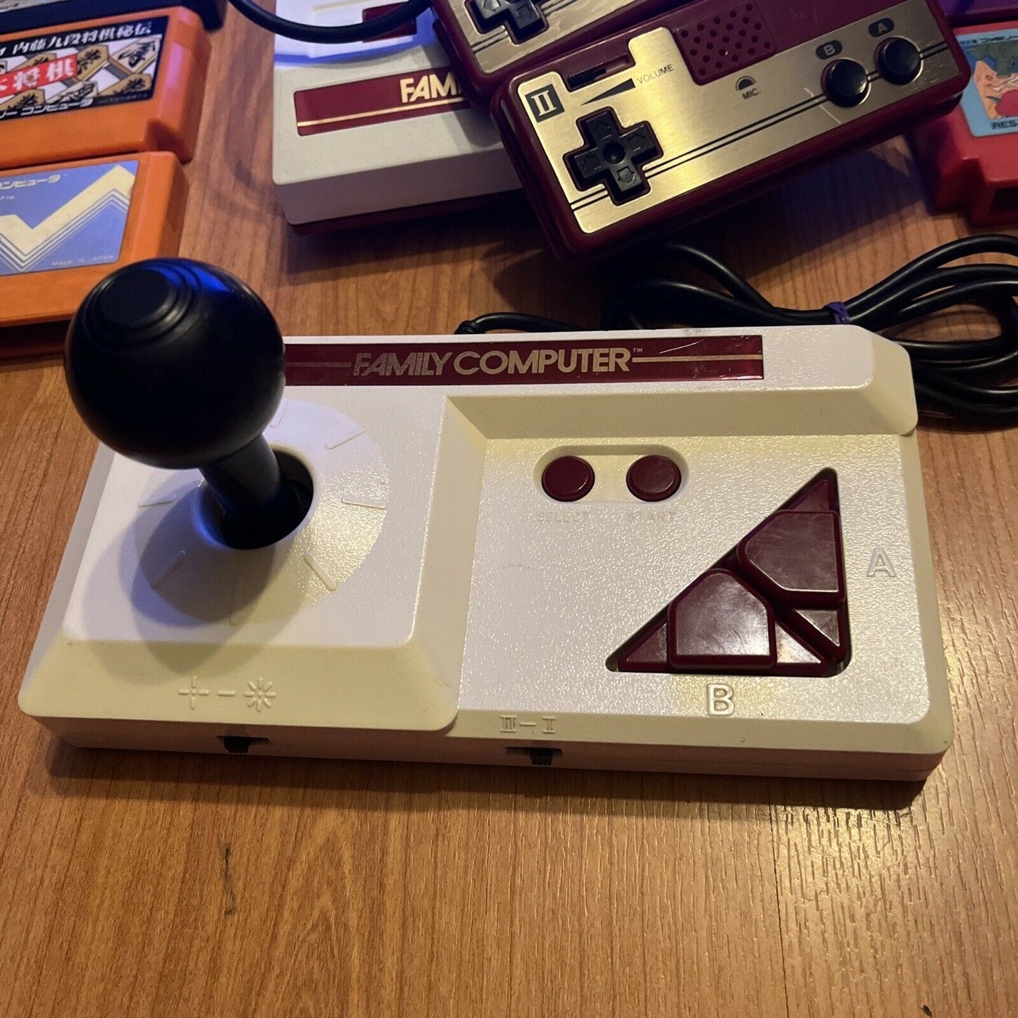 Genuine Nintendo Famicom RGB Console & 9 Games + Joystick AV Mod & USB Powered