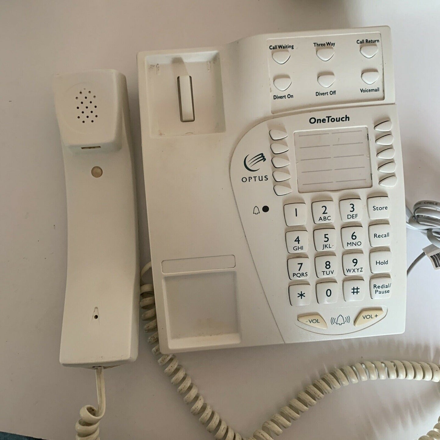 Optus OneTouch 250 Corded Telephone - can be used on any telephone line