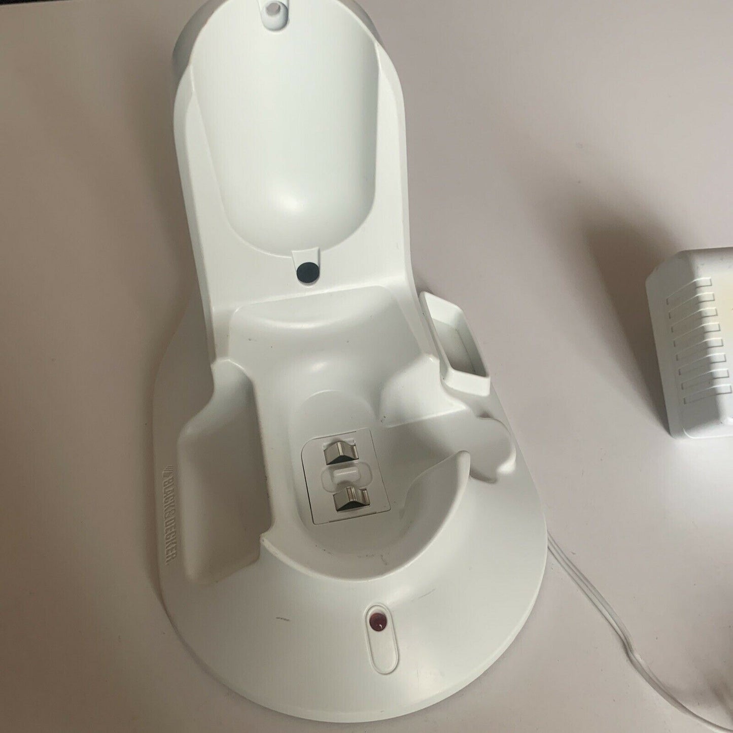 Black & Decker Vacuum Charger & Power Supply SA135040G 90503907 13.5v 400mA