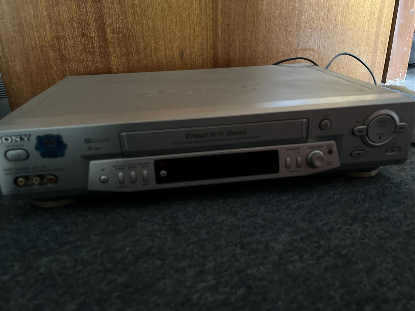 Sony SLV-EZ717 VCR VHS Player Recorder  6 Head Hi-fi Stereo PAL NTSC Playback