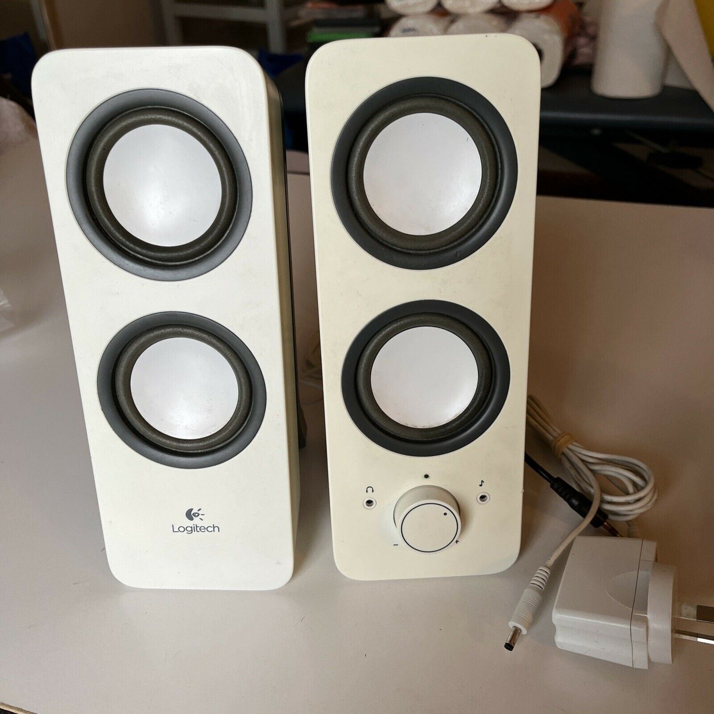 Logitech Multimedia Speakers Z200 White