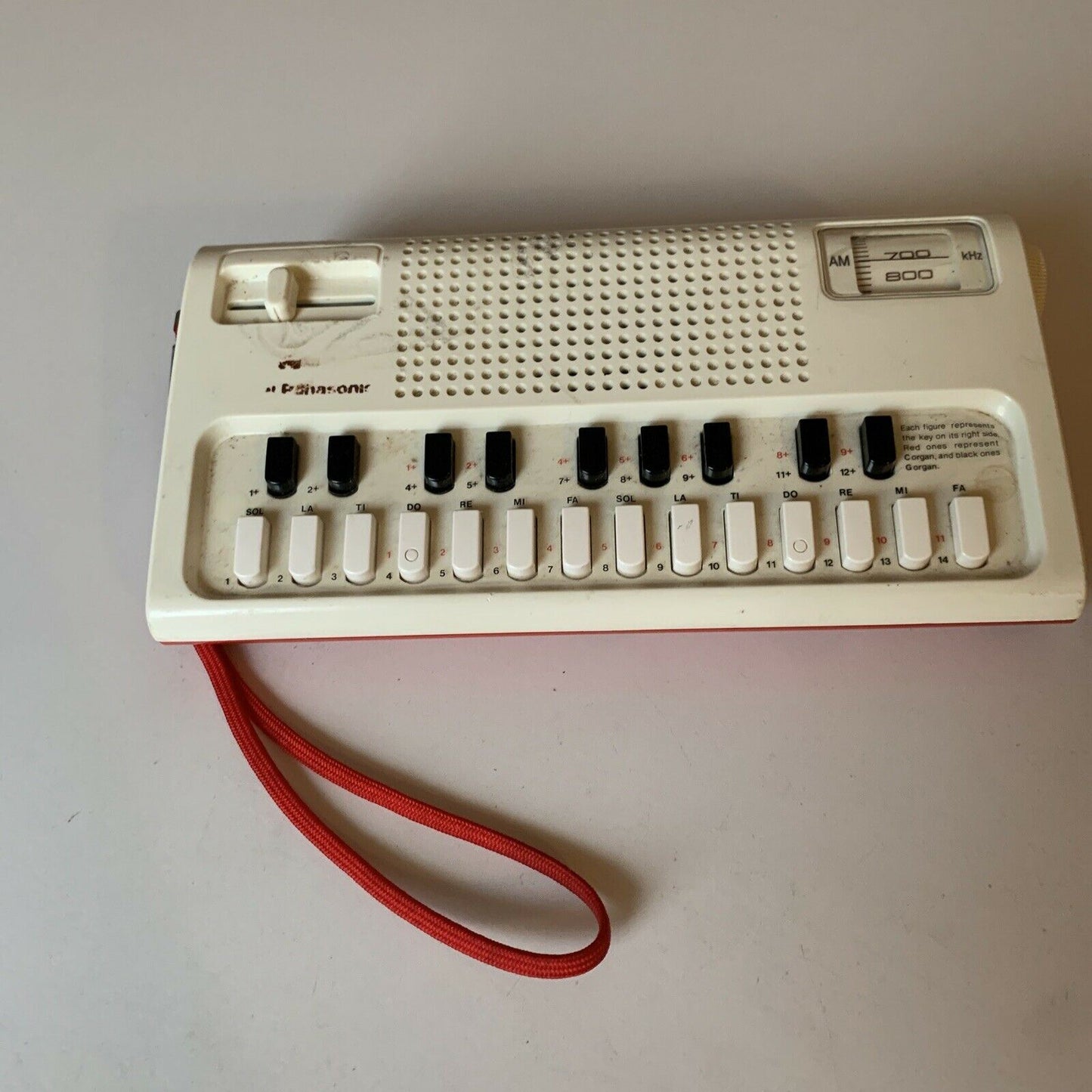 Vintage National Panasonic R-1088 Radio Made In Japan (Missing Battery Lid) 1975