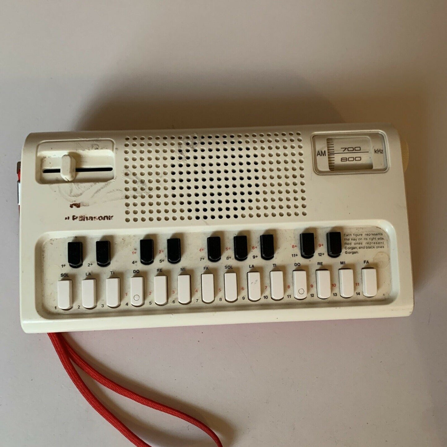Vintage National Panasonic R-1088 Radio Made In Japan (Missing Battery Lid) 1975