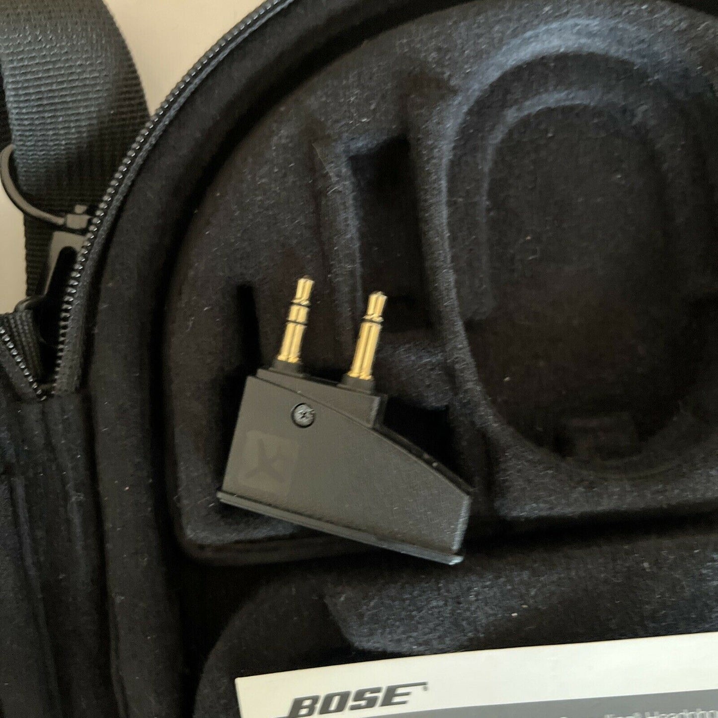 BOSE QuietComfort 3 Active Acoustic Noise Cancelling Headphones with case