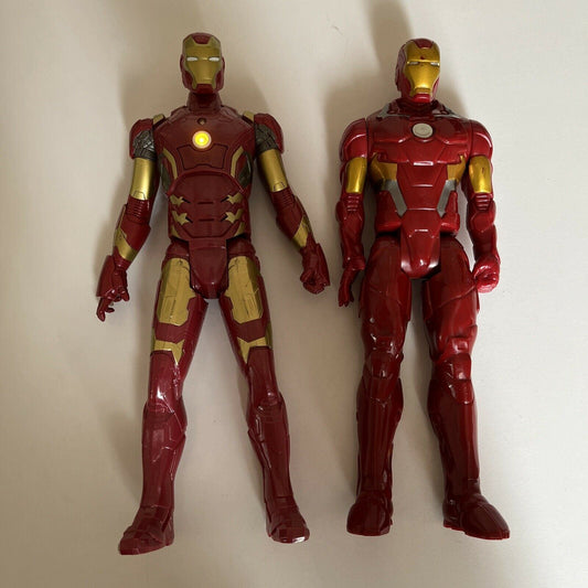 2x Iron Man Hasbro Figurine 26cm tall with 1 Iron Man with Speech and Lights