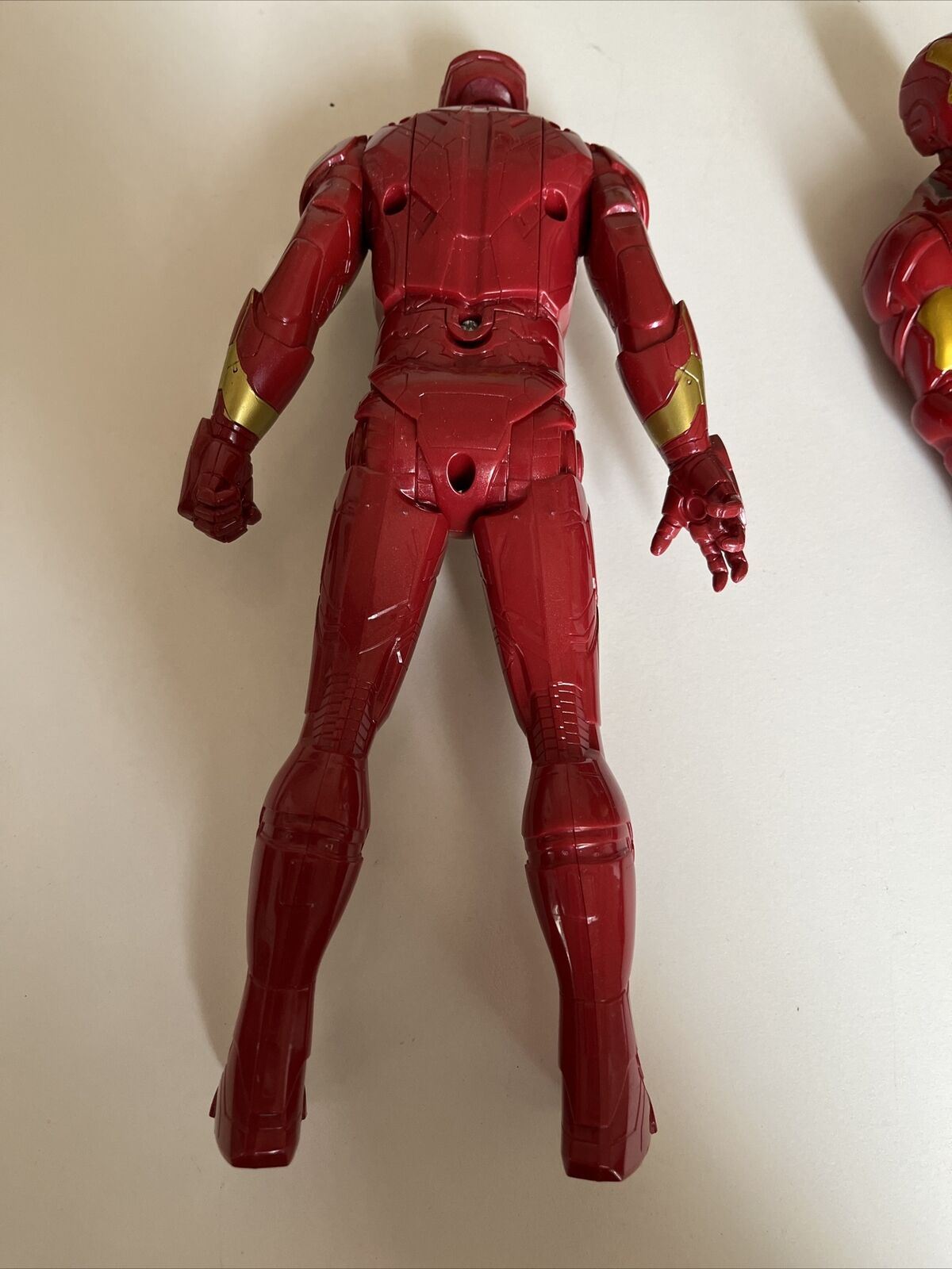 2x Iron Man Hasbro Figurine 26cm tall with 1 Iron Man with Speech and Lights