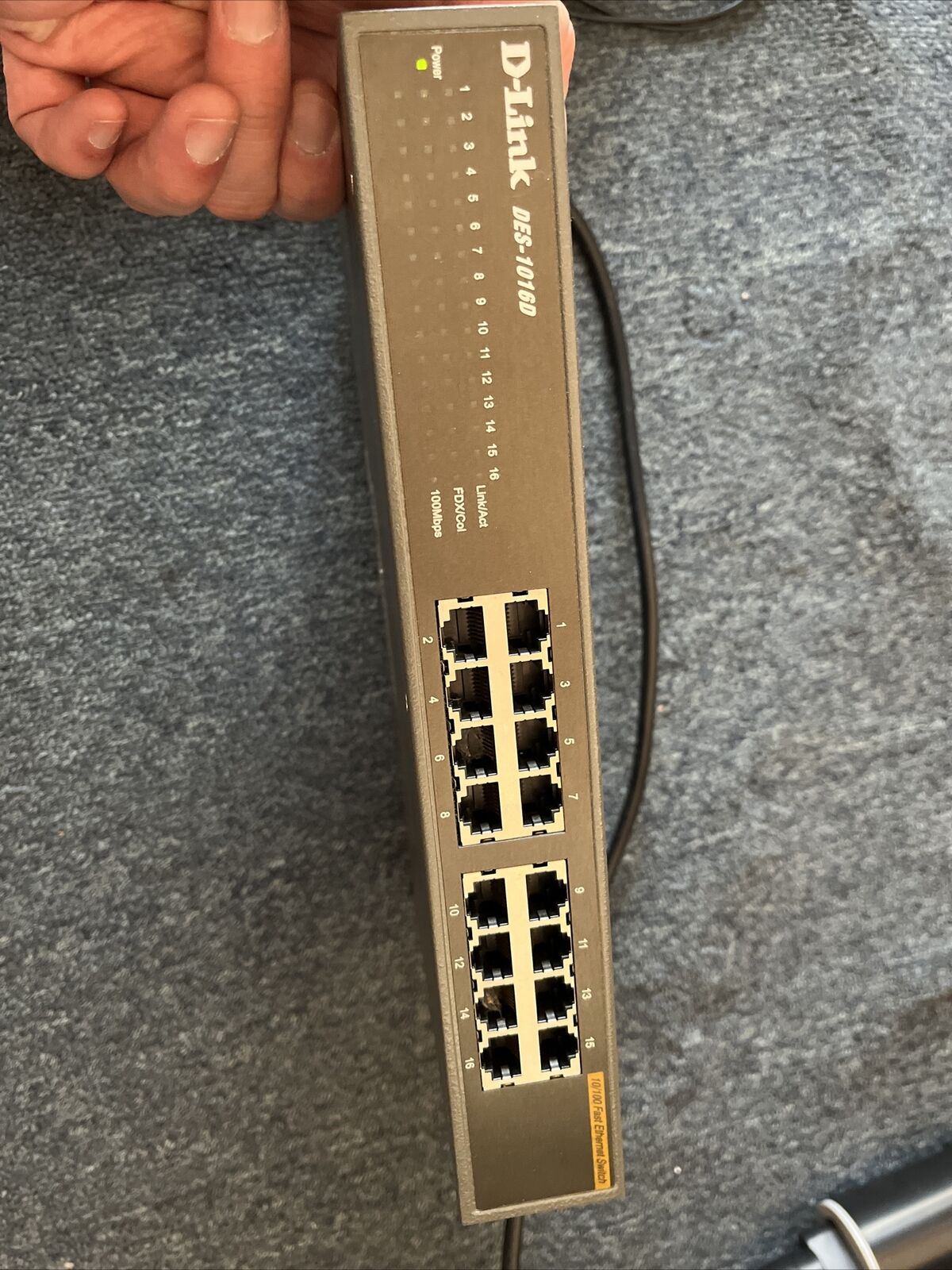 D-link DES-1016D (DES-1016D/E) 16-Port Ethernet Switch