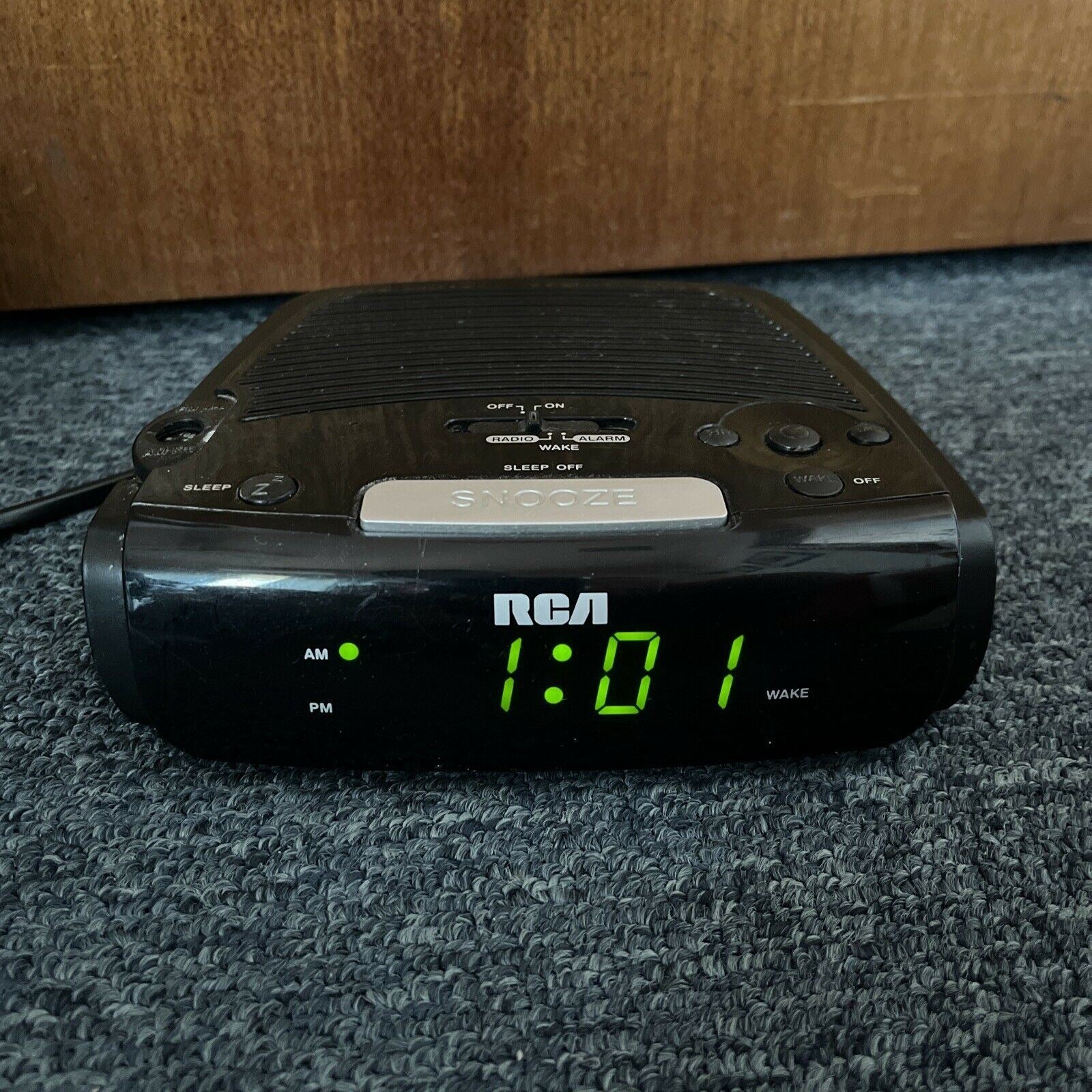 Vintage RCA Alarm Clock AM/FM Radio RP5405-A – Retro Unit