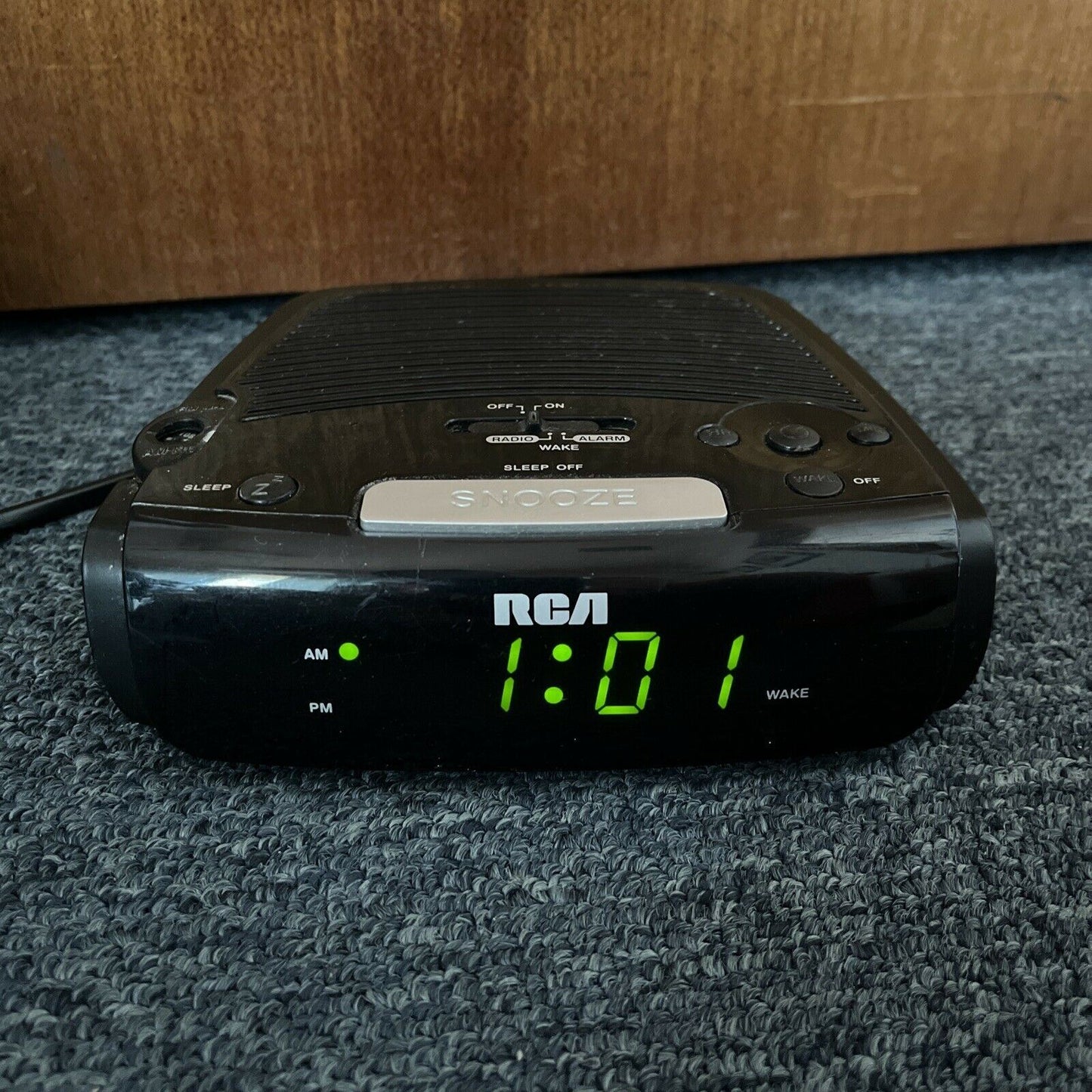 Vintage RCA Alarm Clock AM/FM Radio RP5405-A
