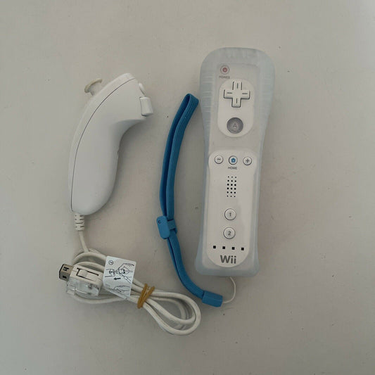 Genuine Official Nintendo Wii Remote Wiimote & Nunchuck Controller & Cover