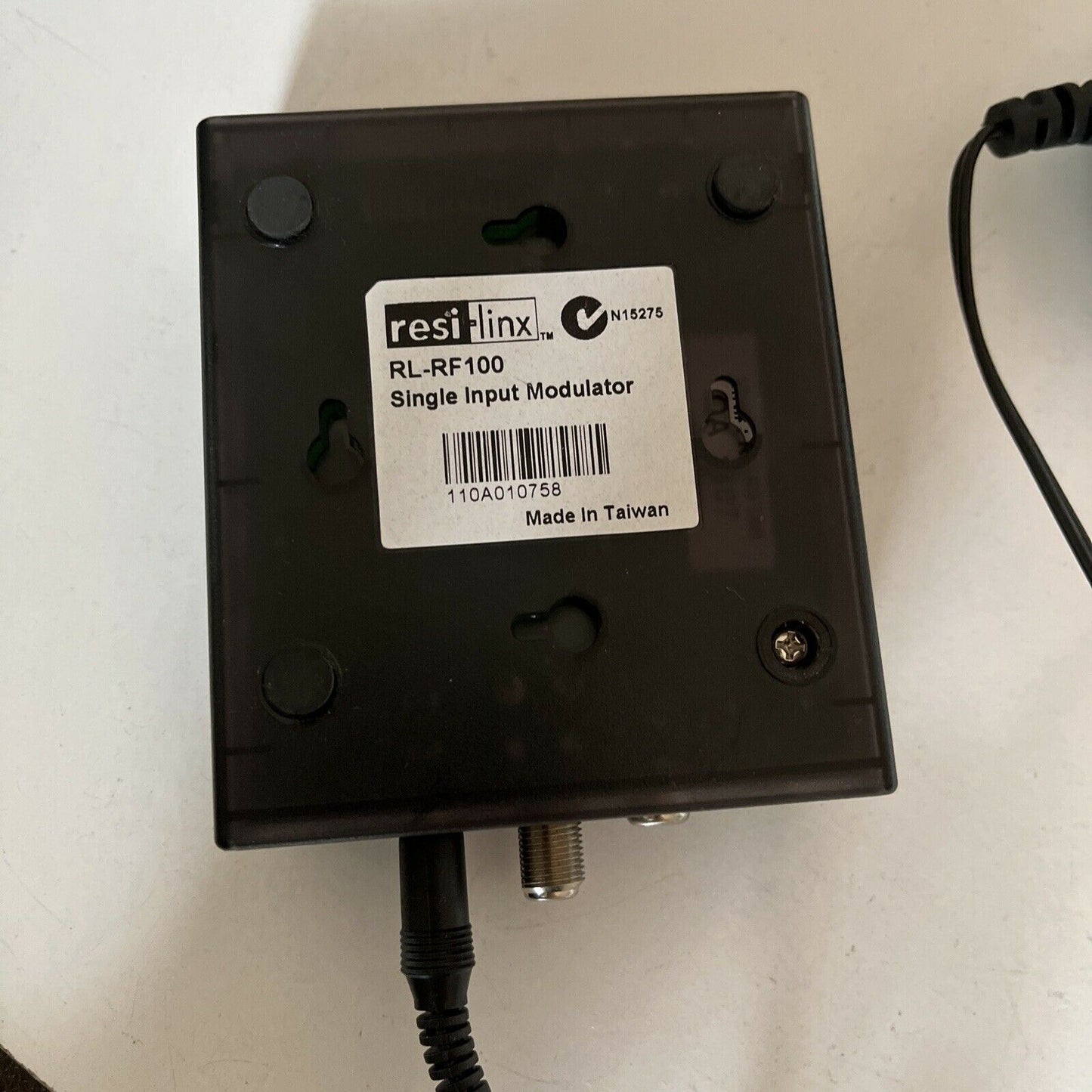 Resi-linx RL-RF100 AV To RF UHF Modulator