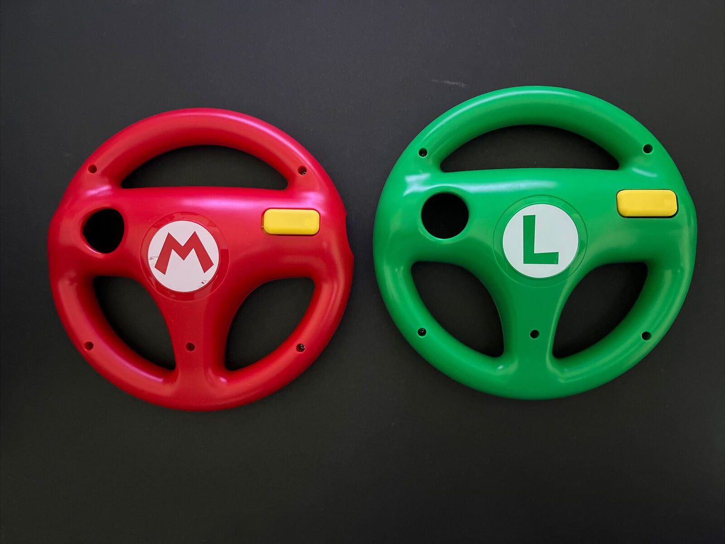 Genuine Official Nintendo Limited Edition Mario & Luigi Wheel Wii Controller