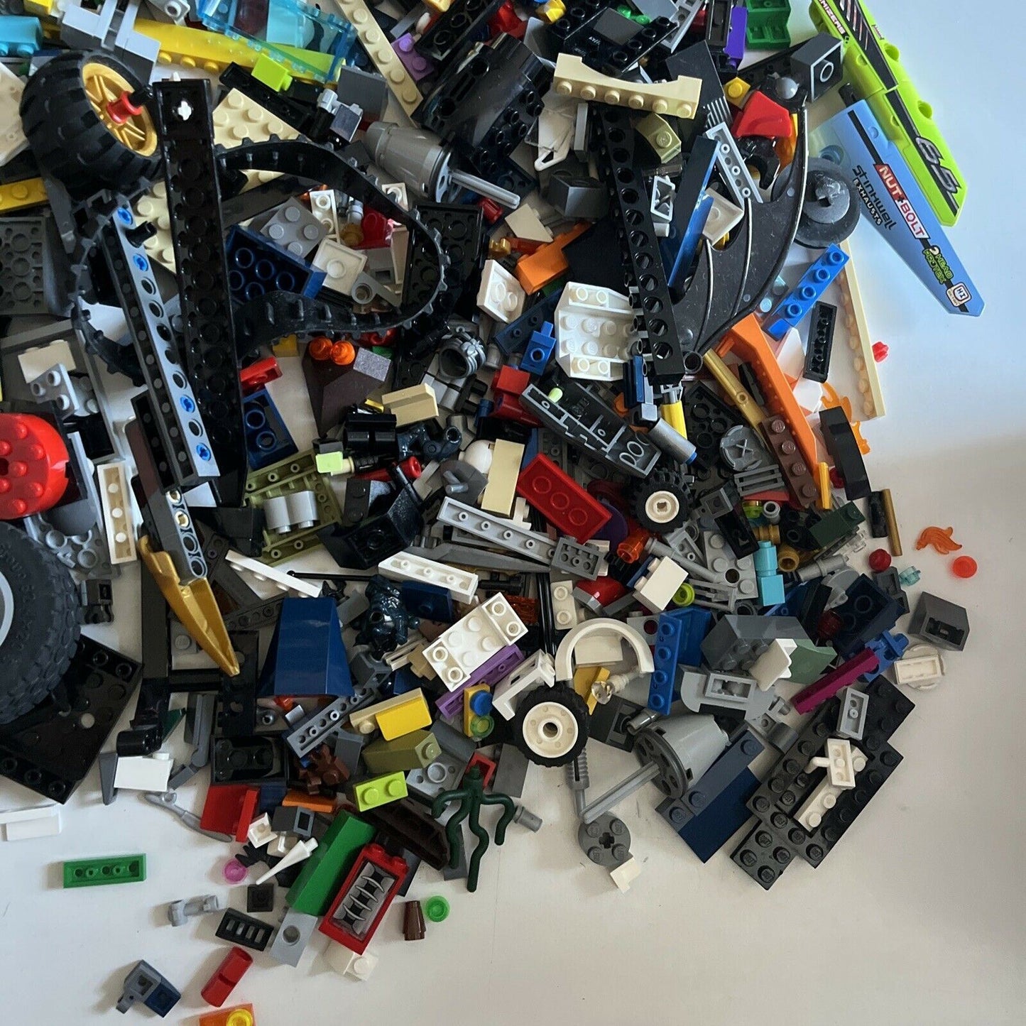 Lego Bulk Lot, Lego Technic Wheels, swords, parts, Assorted LEGO Approx 2.5kg