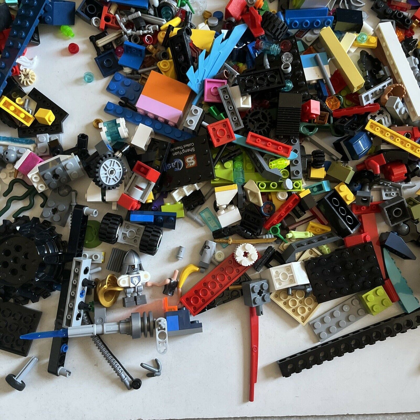 Lego Bulk Lot, Lego Technic Wheels, Assorted, Characters, Guns, Swords 2kg LEGO