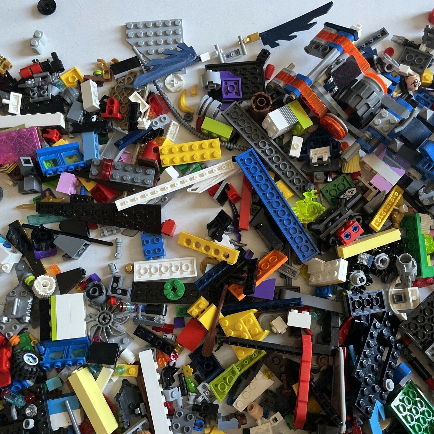 Lego Bulk Lot, Lego Technic Wheels, Assorted, Characters, Guns, Swords 2kg LEGO