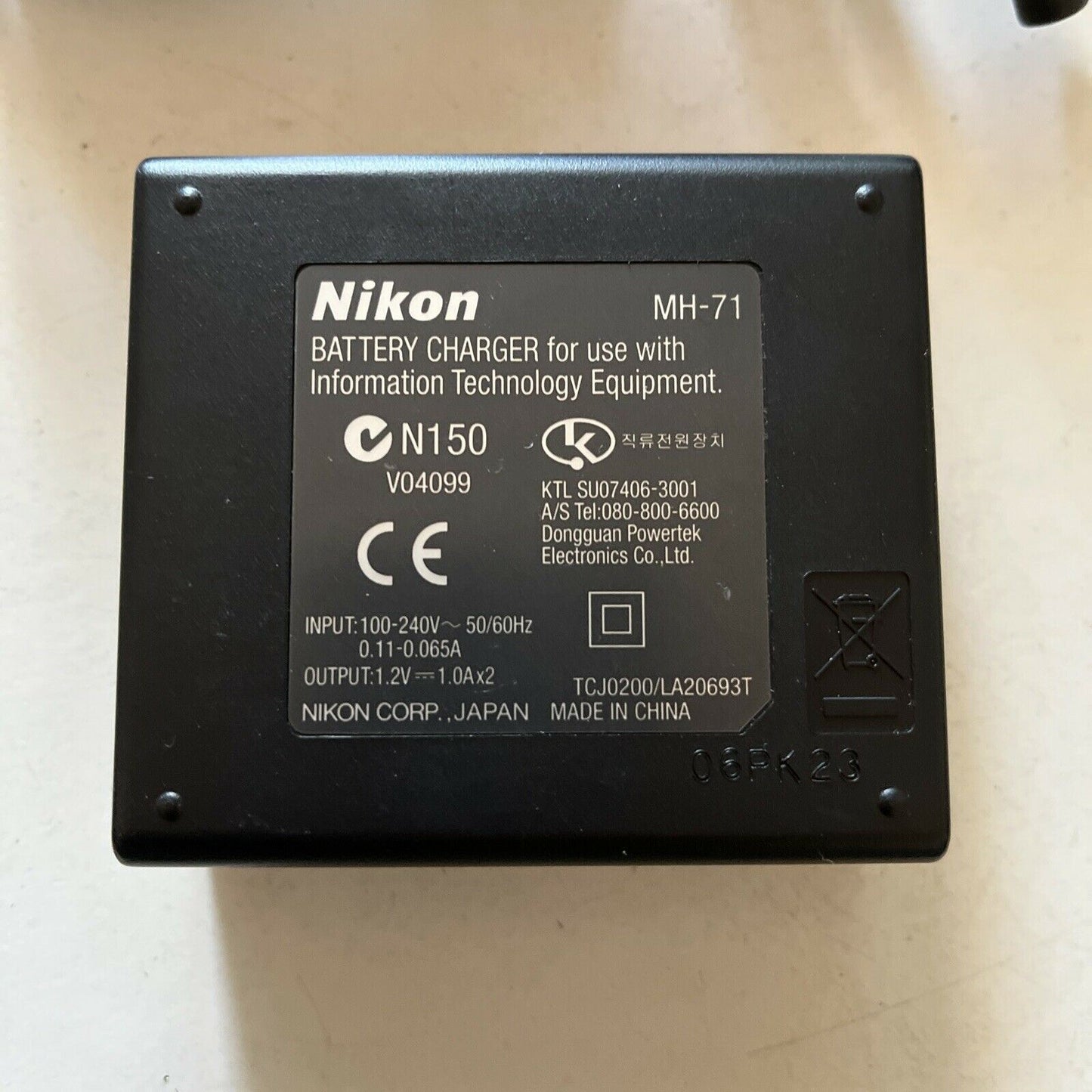 Genuine Nikon Coolpix Ni-MH Battery Charger MH-71 for EN-MH1  Battery