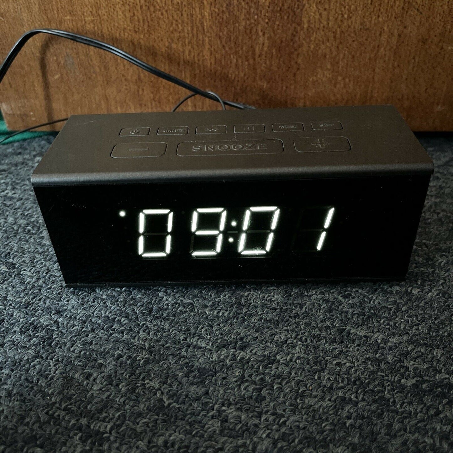 Anko Alarm Clock AM/FM Radio Urban Black CAA-18030