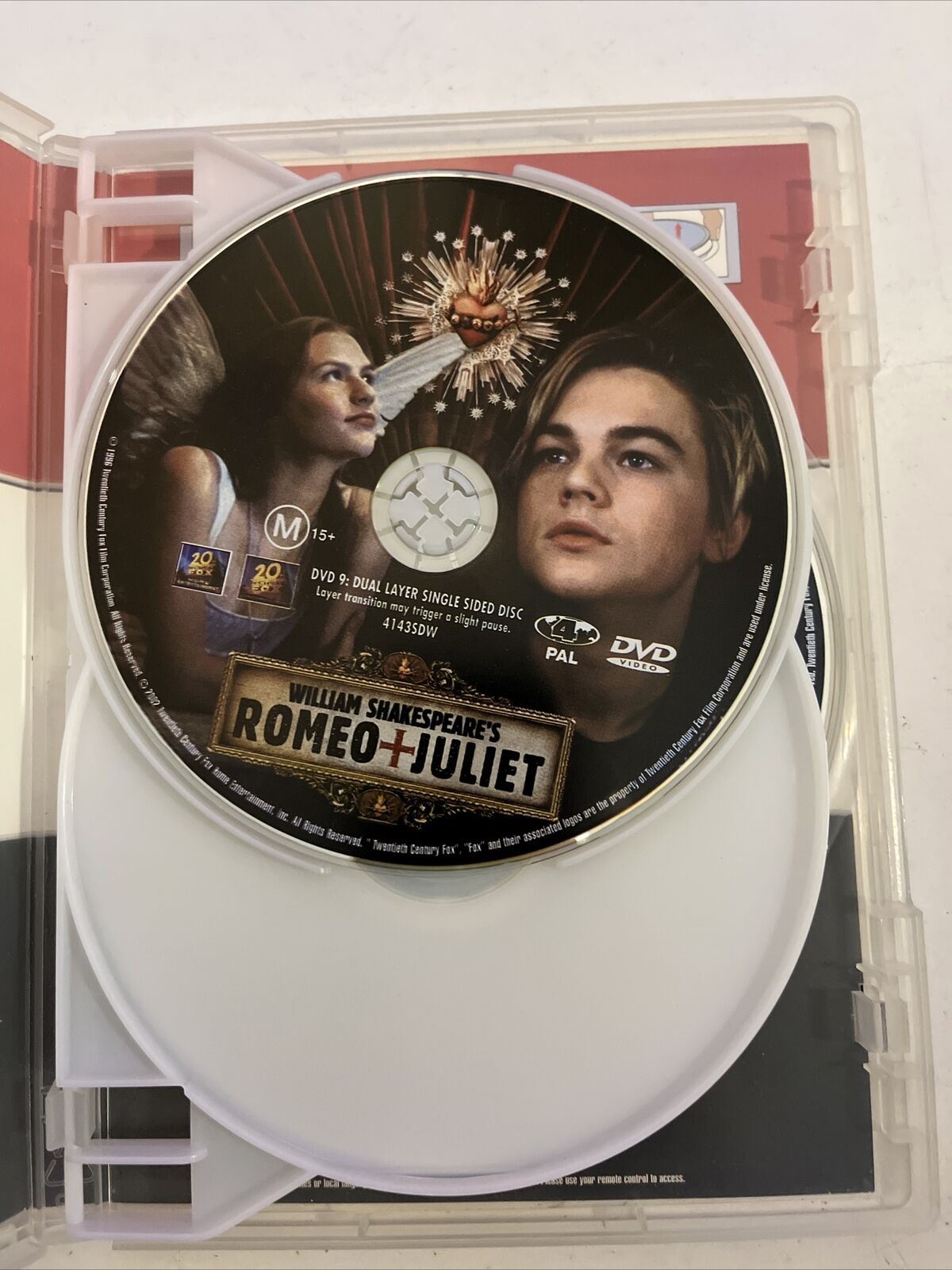 The Beach / Titanic / Romeo & Juliet (DVD) Leonardo DiCaprio. Region 4
