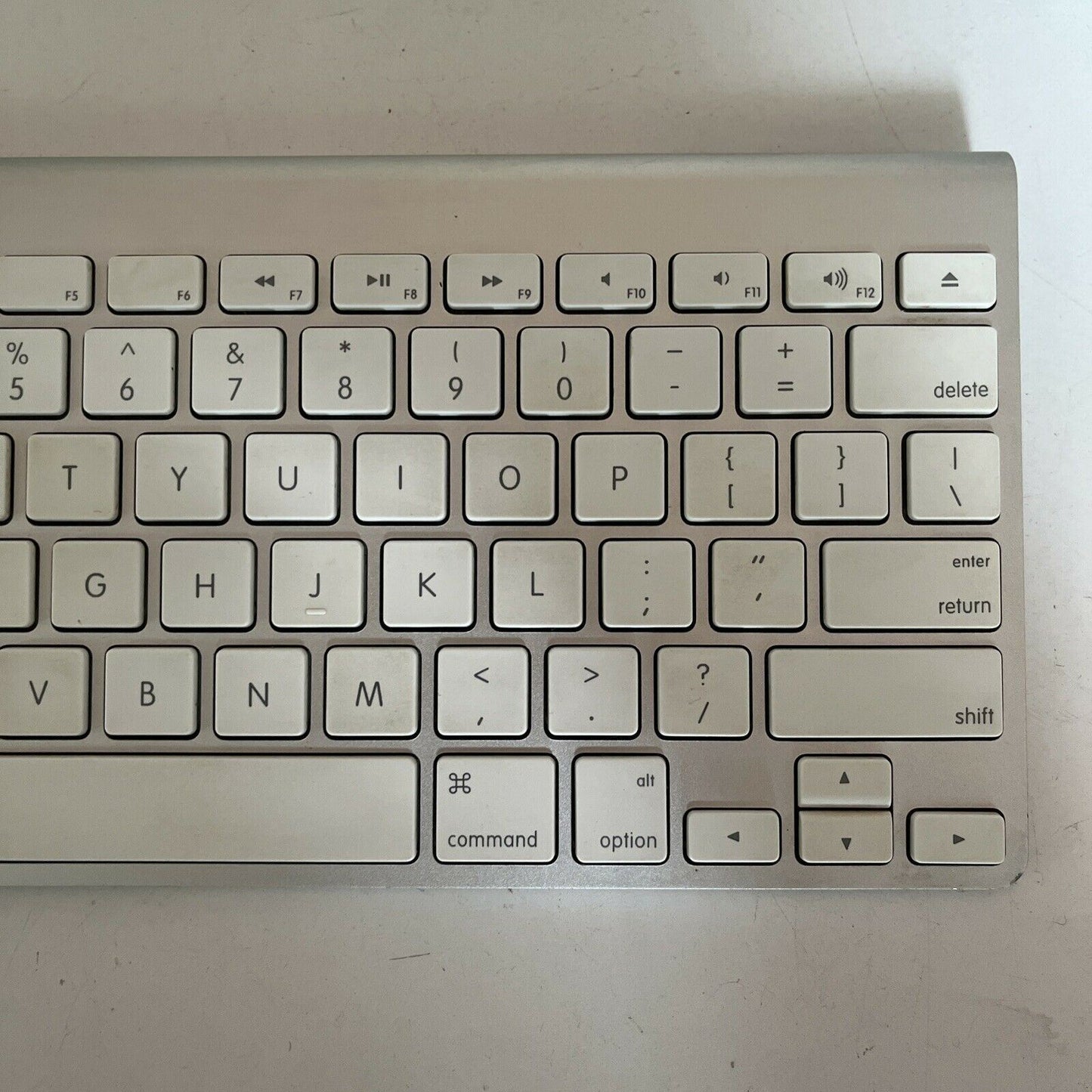 Genuine Official Apple A1255 Wireless Keyboard Bluetooth - Tested working